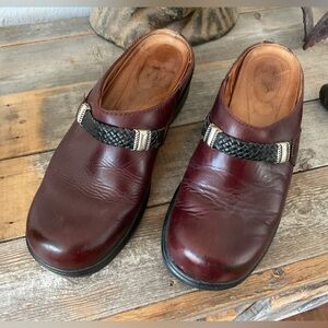 Ariat leather clogs